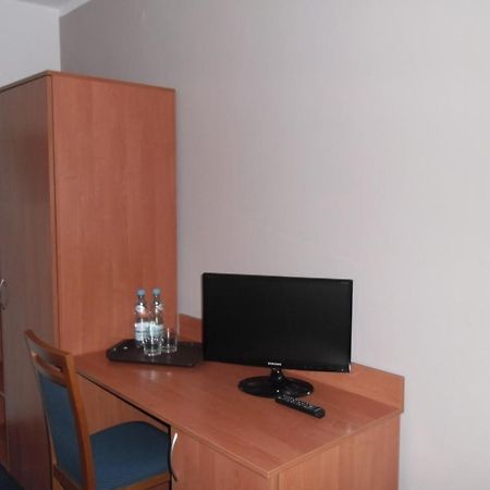 Hôtel Irss Osrodek Szkoleniowy à Białobrzegi Extérieur photo