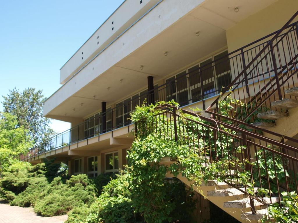 Hôtel Irss Osrodek Szkoleniowy à Białobrzegi Extérieur photo